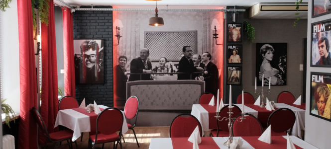 Spacer po trakcie królewskim szlakiem bohemy artystycznej