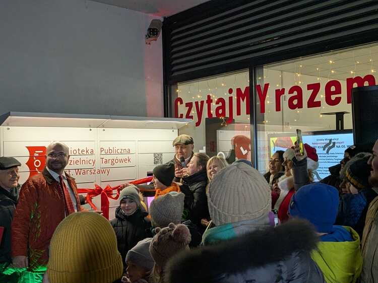 Książkomat Warszawa ul. Zamkowa