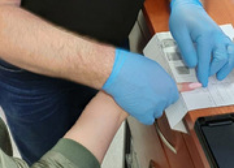 Skorzystała z okazji i ukradła przesyłki z paczkomatu