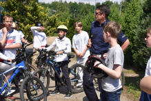 Egzamin na Kartę Rowerową pod czujnym okiem policjanta