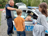 Otwoccy policjanci prowadzili zajęcia edukacyjne dla uczestników półkolonii w ramach akcji „Bezpieczne wakacje 2022”