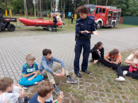 Otwoccy policjanci prowadzili zajęcia edukacyjne dla uczestników półkolonii w ramach akcji „Bezpieczne wakacje 2022”
