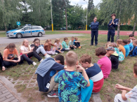 Otwoccy policjanci prowadzili zajęcia edukacyjne dla uczestników półkolonii w ramach akcji „Bezpieczne wakacje 2022”