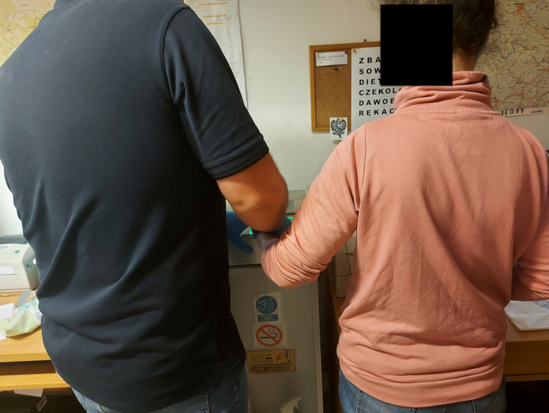 Pijana matka zamknęła małoletniego syna w piwnicy