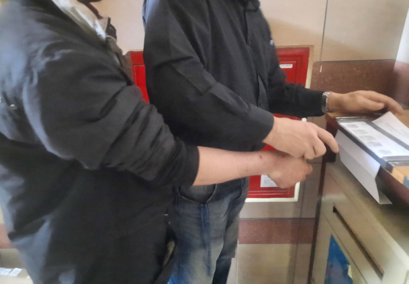 Dwoje zatrzymanych, on na miejscu, ona niedługo później