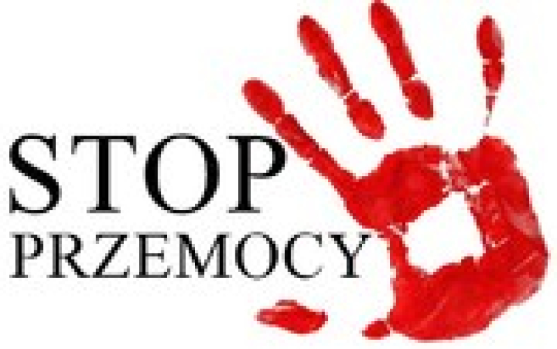 Policjant w czasie wolnym pomógł kobiecie i dziecku