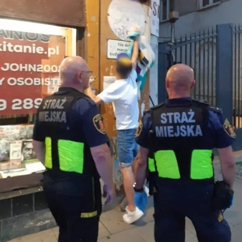 Malował na murach swoje imię
