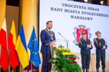 Honorowi Obywatele m.st. Warszawy na uroczystej sesji Rady Miasta