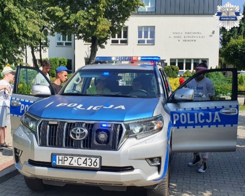 Spotkanie z młodzieżą w ramach akcji "Bezpieczne wakacje"