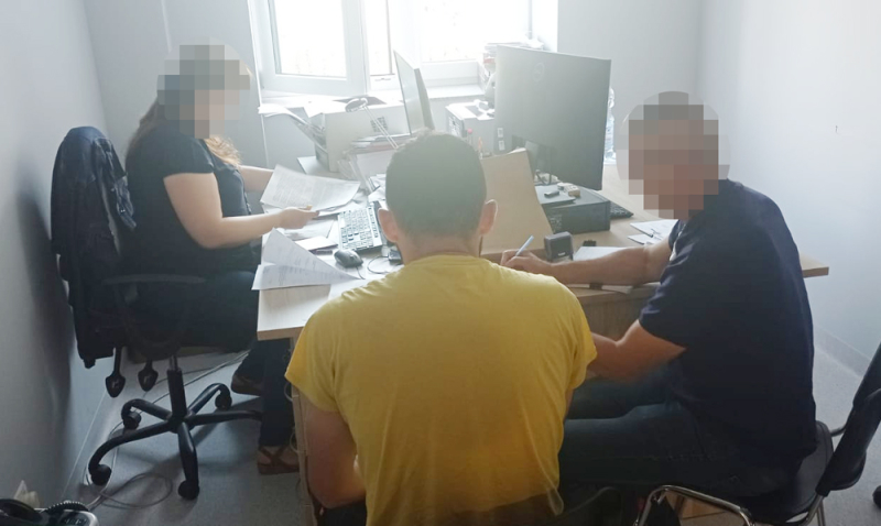 Przywłaszczył telefon klienta, którego przewoził i sprzedał go koledze