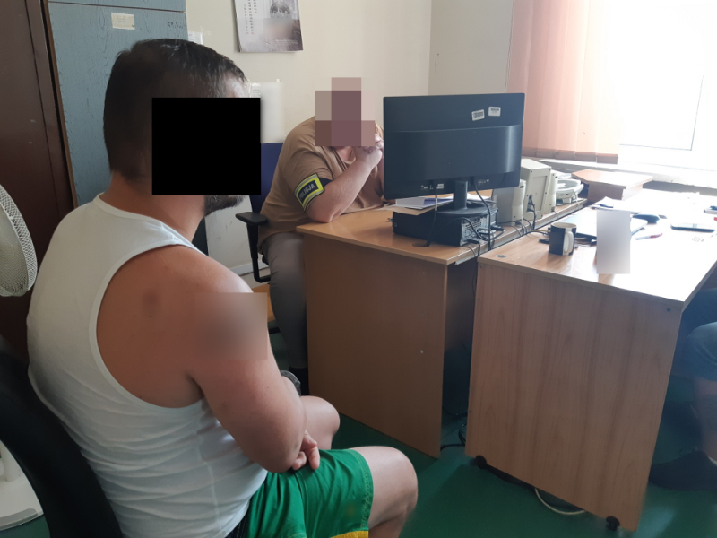 Z kastetem na dłoni groził spaleniem lokalu