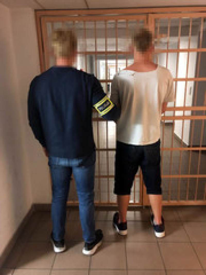 Brawurowa ucieczka zakończona "na sygnalizatorze". 17-latek tymczasowo aresztowany