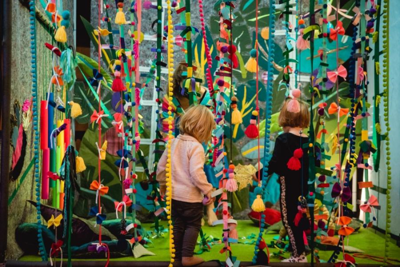 LAS – instalacja sensoryczno-dźwiękowa dla dzieci w Teatrze Powszechnym