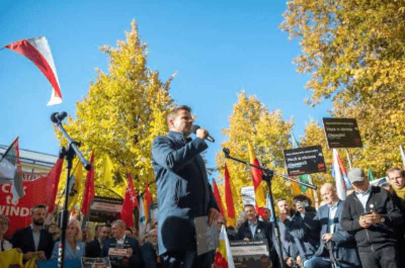 Protest samorządowców „Tylko Ciemność”