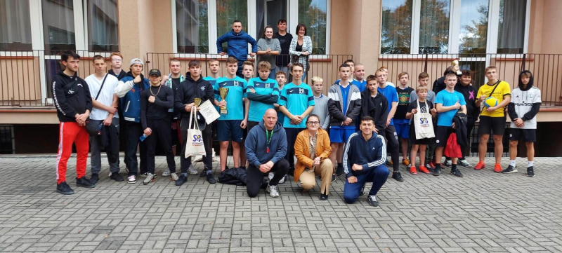 Turniej piłki siatkowej w MOS nr 6