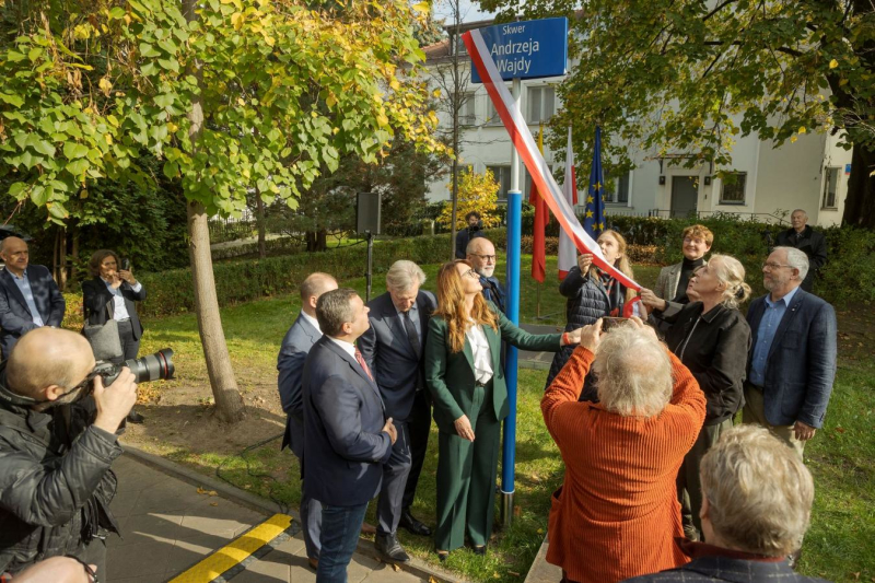 Skwer imienia Andrzeja Wajdy na Żoliborzu