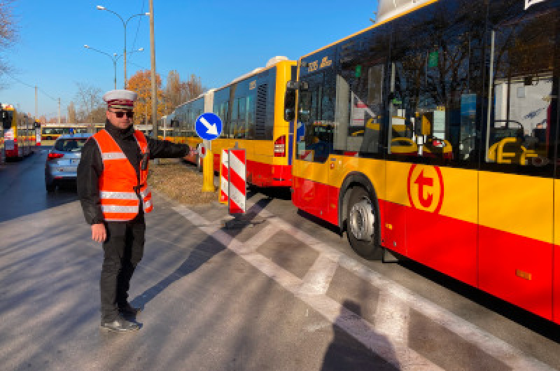 Warszawa przygotowana do Wszystkich Świętych – specjalna komunikacja