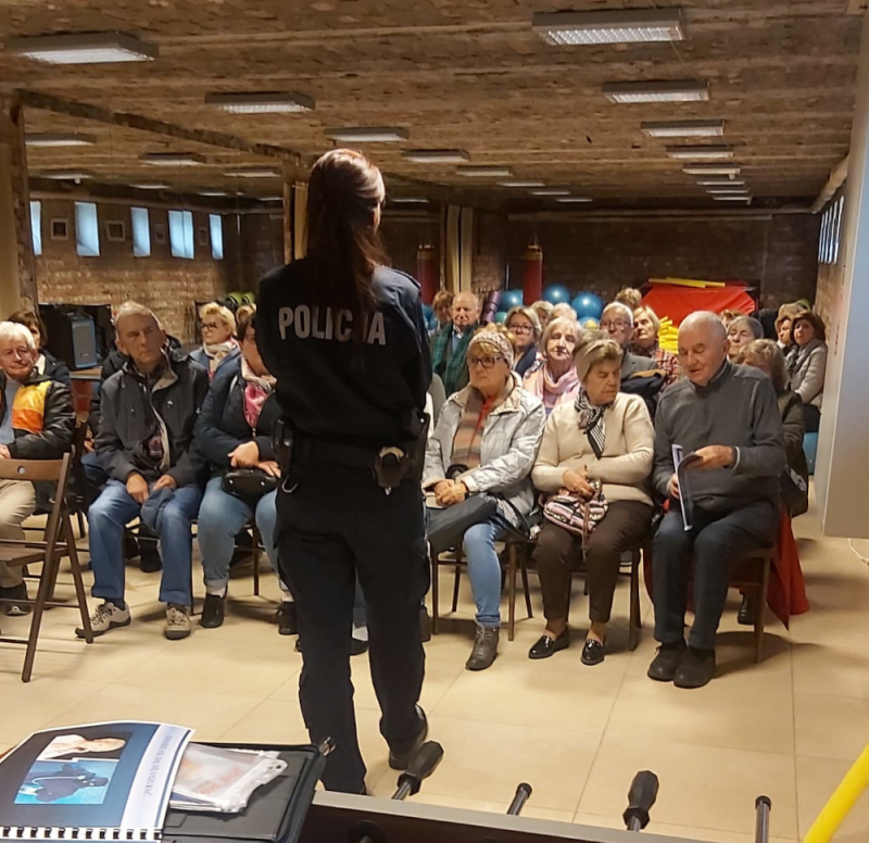 Chronimy seniorów przed oszustwami