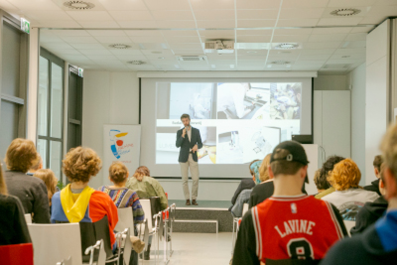 Startup Jump – ruszyły lekcje przedsiębiorczości