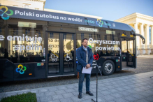Pierwszy autobus wodorowy na warszawskich ulicach