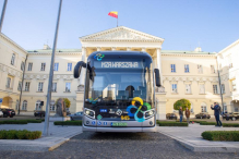 Pierwszy autobus wodorowy na warszawskich ulicach