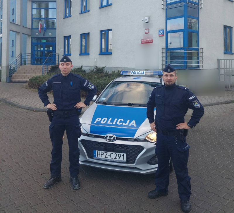 Dzięki pomocy policjantów rodząca w ostatniej chwili dotarła do szpitala