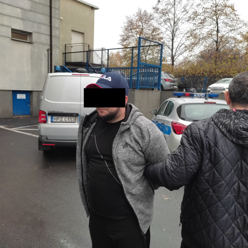 Niezwykła postawa pokrzywdzonego-pieniądze zostały na koncie, a sprawca wpadł w ręce policjantów