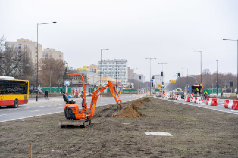 Coraz więcej drzew na Kondratowicza