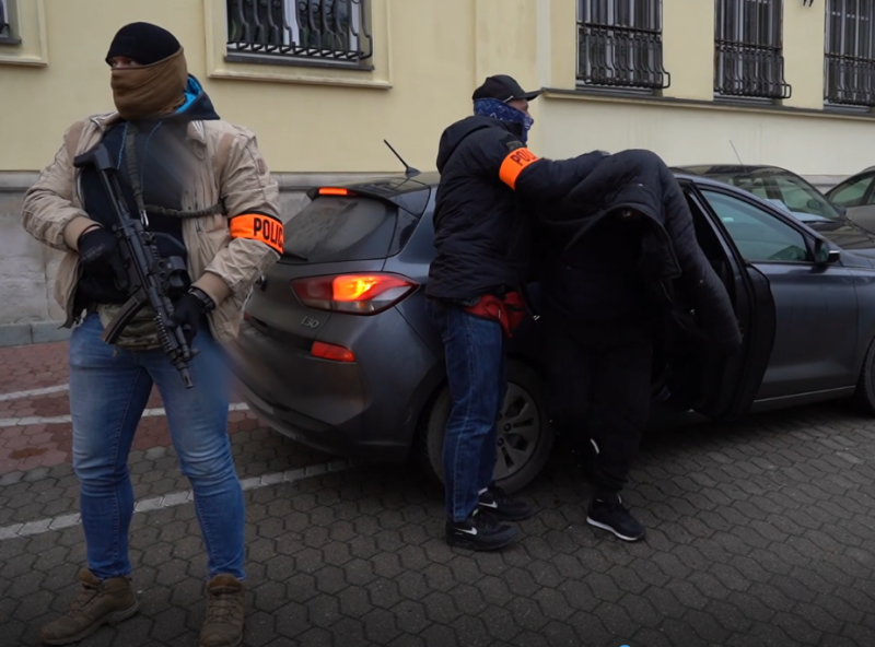 Poszukiwany listem gończym wrócił do aresztu
