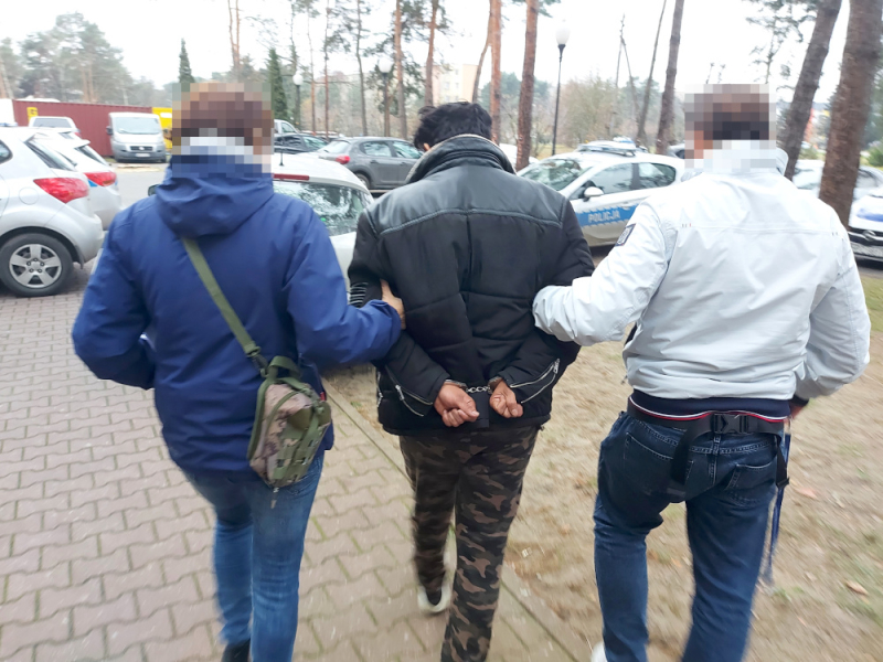 Areszt za oszustwa „na fałszywy numer konta bankowego” - pokrzywdzeni łącznie stracili blisko 80 tys. złotych