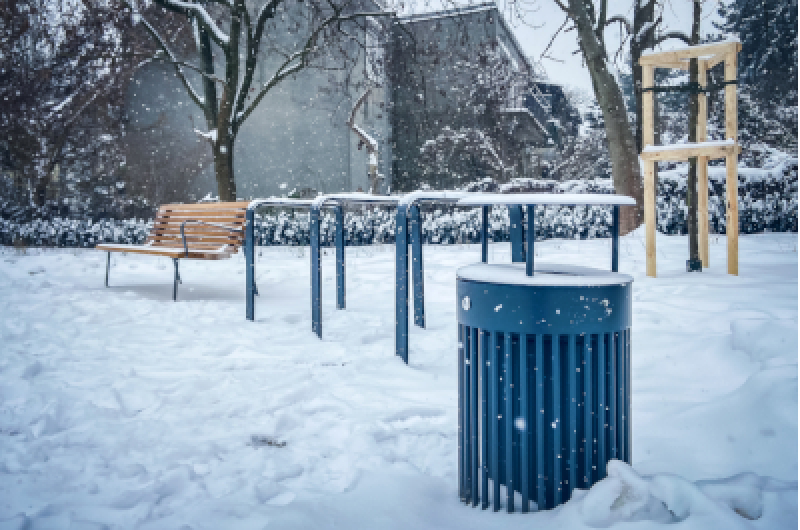 Zimowy park kieszonkowy na Mokotowie