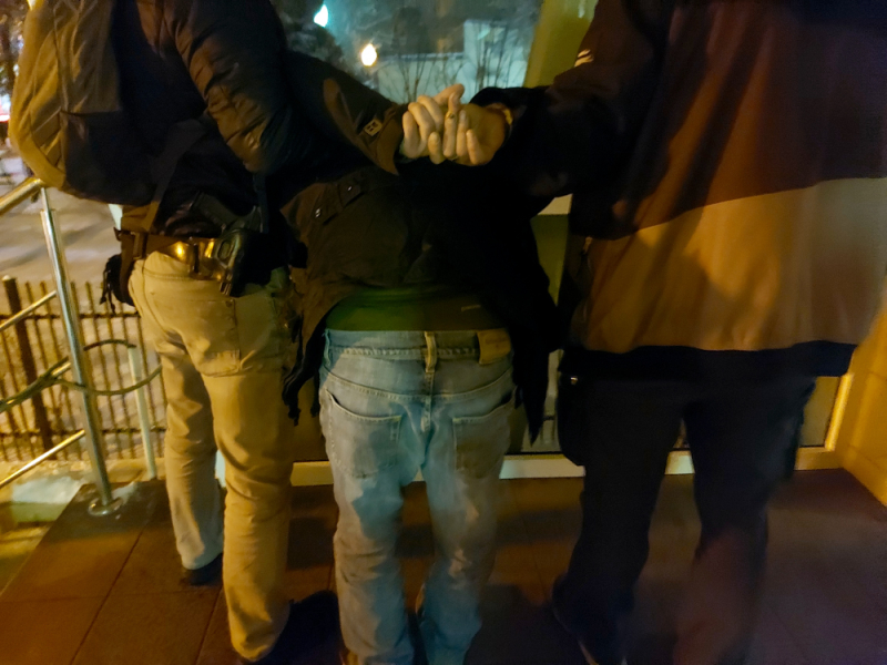 Śmiertelnie dźgnął nożem swojego rodaka, bo chciał odzyskać telefon - grozi mu dożywocie