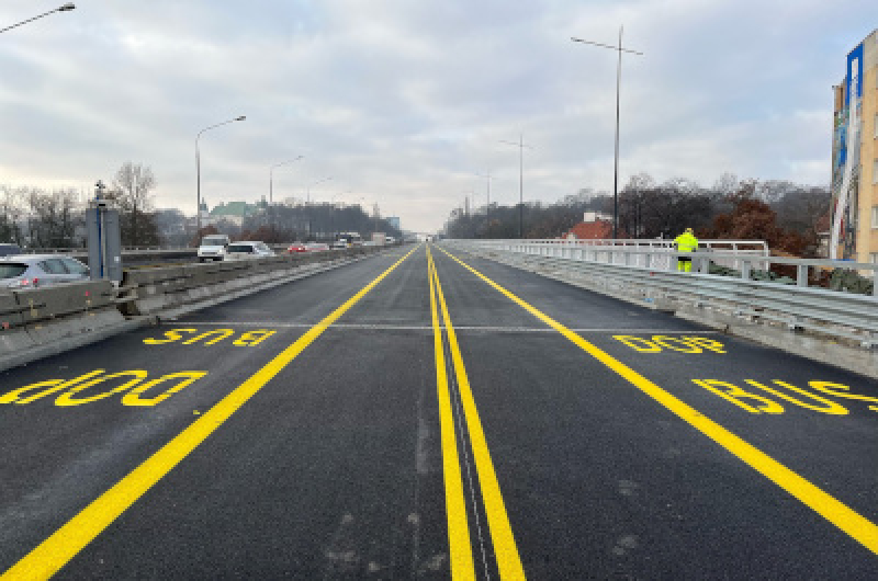 Nowy wiadukt na Trasie Łazienkowskiej jest już przejezdny