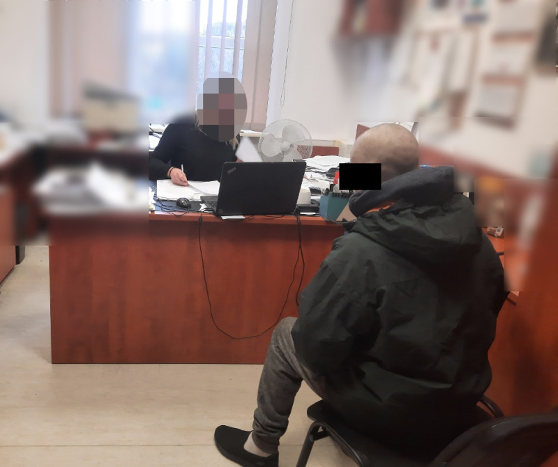 Podejrzany o kradzieże z pojazdów zatrzymany dzięki zaangażowaniu kryminalnych