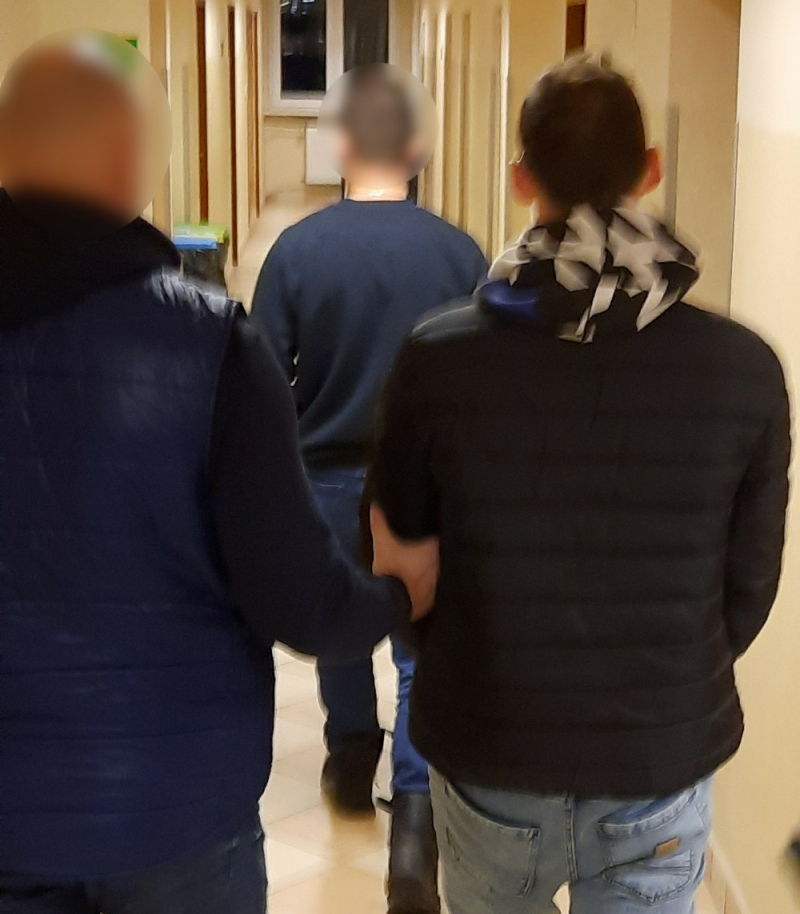Usłyszał 10 zarzutów karnych, został aresztowany