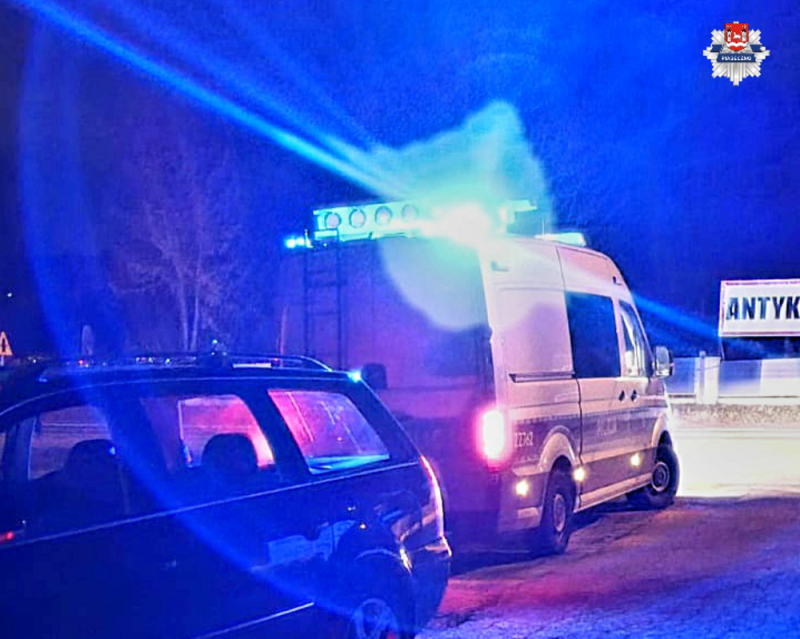 Z dozwoloną prędkością, ale za to "wężykiem"