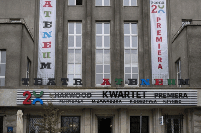 „Znieważeni” w Ateneum