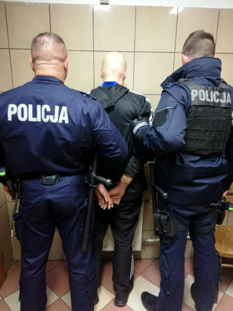 Chciał wyjechać z Warszawy, aby uniknąć kary.