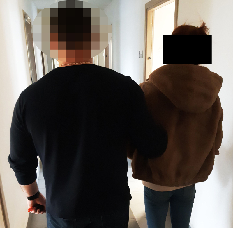 Poszukiwana przez wymiar sprawiedliwości, a przyłapana na kradzieży