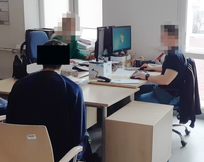 Policjanci zatrzymali trzech mężczyzn, podejrzanych o kradzież mieszkaniową. Zostali objęci policyjnym dozorem.