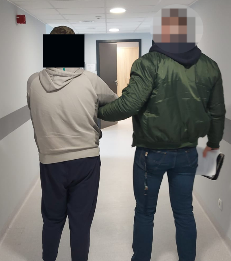 Policjant z Ursynowa w czasie wolnym od służby zatrzymał poszukiwanego listem gończym