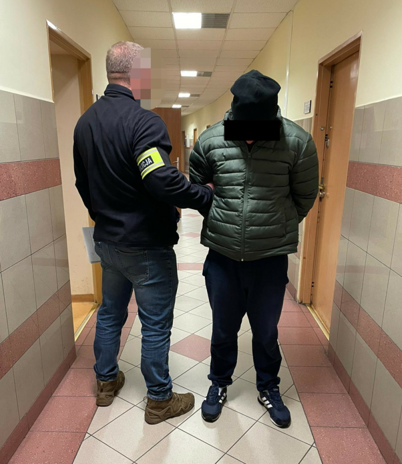 Trzeci tymczasowy areszt w sprawie podpalenia drzwi