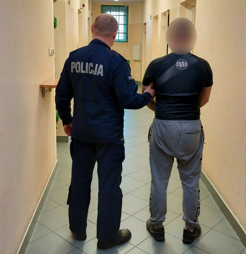 Poszukiwany wpadł na kradzieży perfum