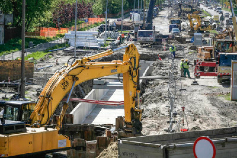 Tramwaj do Wilanowa – budowa torów na Sobieskiego