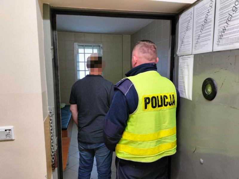 W ręce kryminalnych wpadli na gorącym uczynku