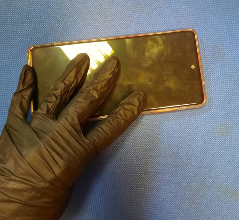 Okradała matkę, która wychowuje jej dziecko