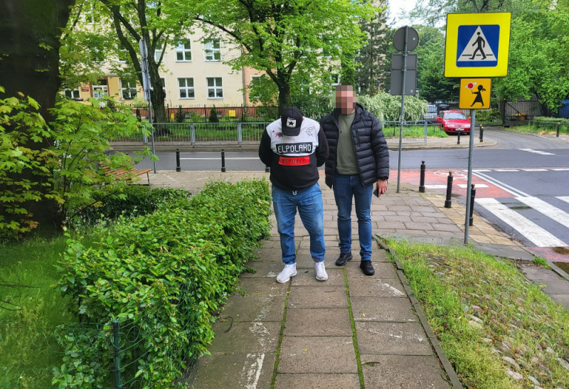 Najpierw ukradł kluczyki, a później samochód