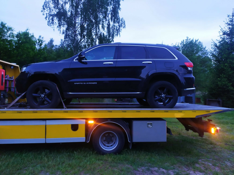 "Kobra" odzyskała jeepa grand cherokee