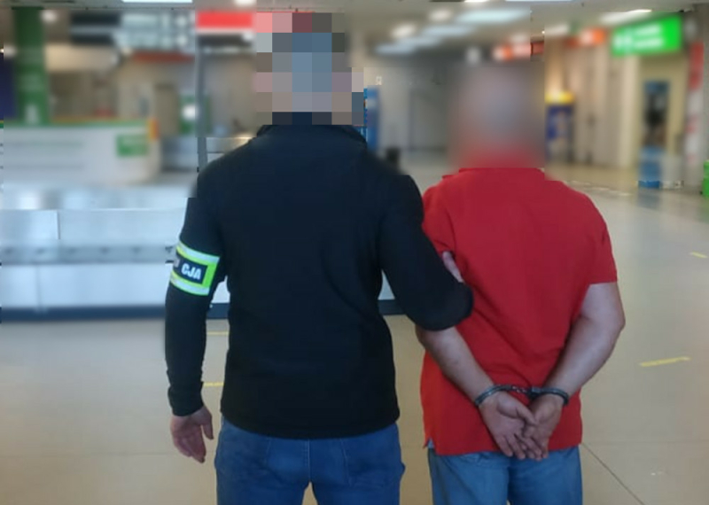Ścigany listem gończym przyleciał z Teneryfy