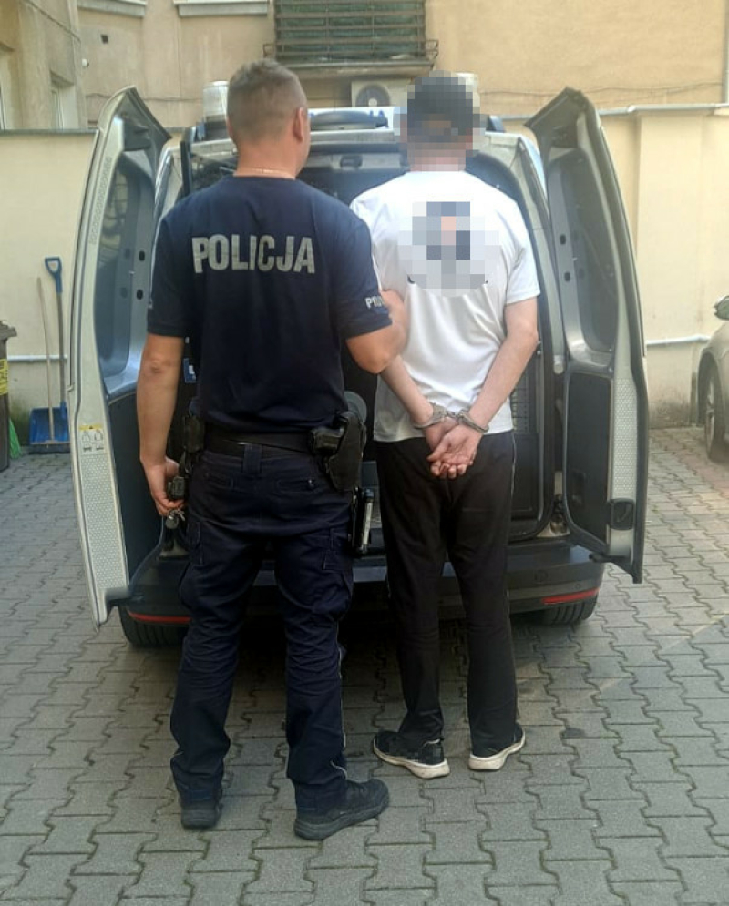 Poszukiwany 4 listami gończymi zatrzymany przez dzielnicowych